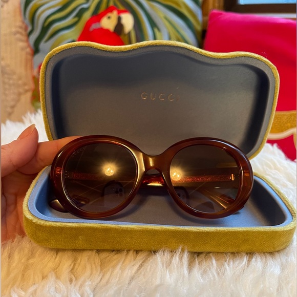 Authentic Gucci sunglasses - Picture 6 of 11
